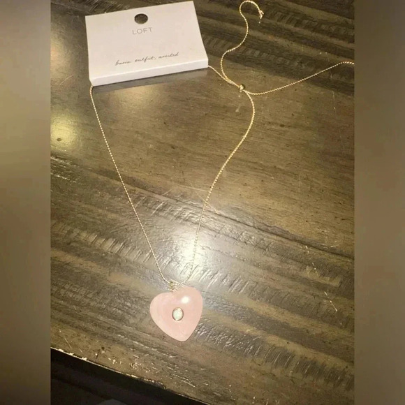 Loft NWT Pink Heart Necklace - Picture 1 of 3